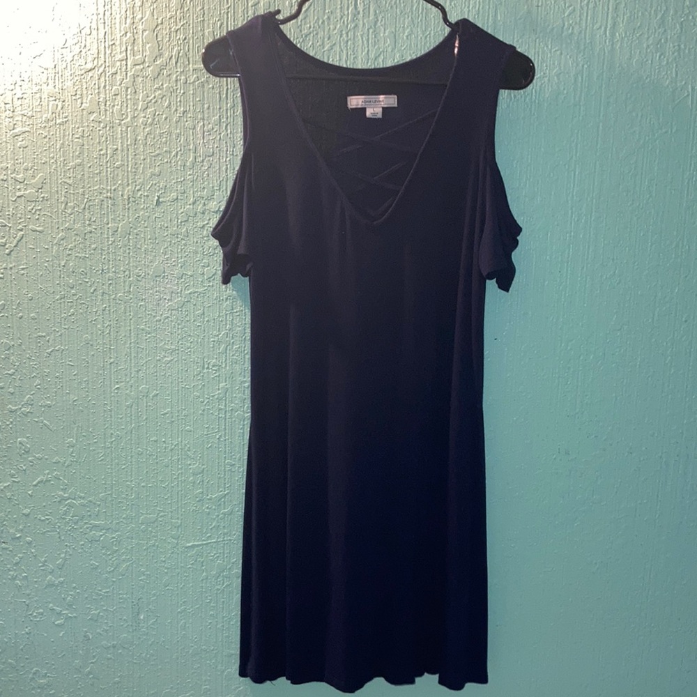 Cold shoulder navy blue dress
